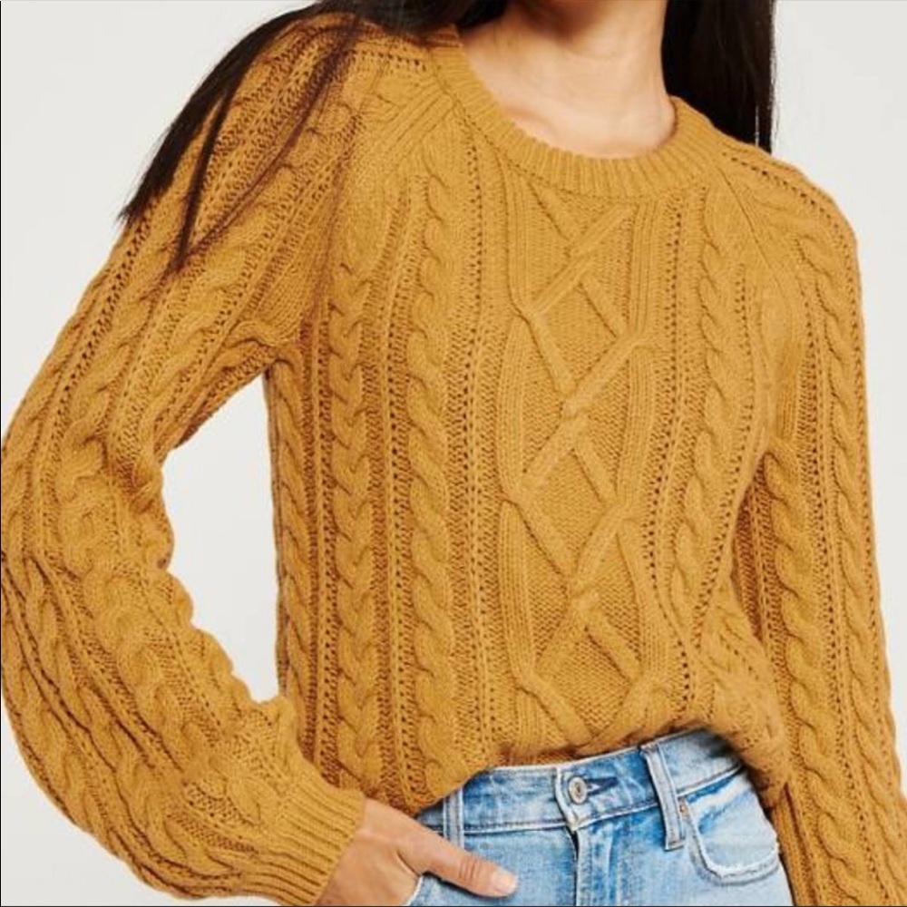 Ambercrombie cable knit crew nwot PRICE FIRM